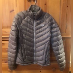 SOLD… The North Face Women’s XS Puffer Jacket 800